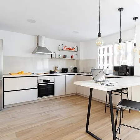 Espectacular Piso Reformado Al Lado Del Rio Turia Apartamento