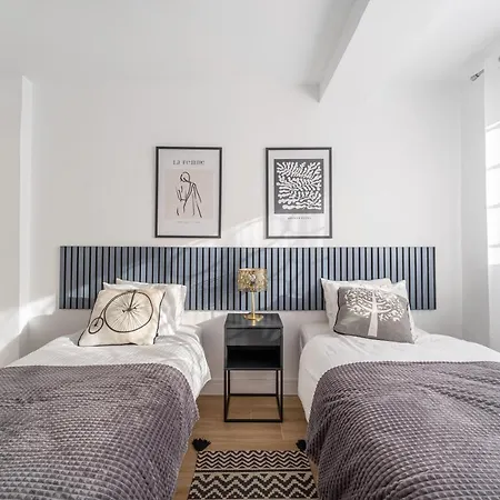 Espectacular Piso Reformado Al Lado Del Rio Turia Valência