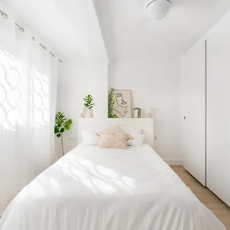 Espectacular Piso Reformado Al Lado Del Rio Turia Apartamento